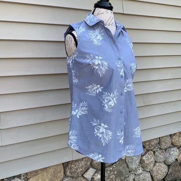 Nwot Croft & Barrow Tropical Chambray Sleeveless Button Down Shirt - Picture 3 of 13